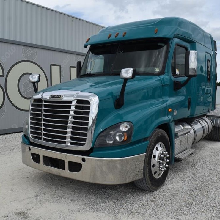 2016 FREIGHTLINER CASCADIA 125