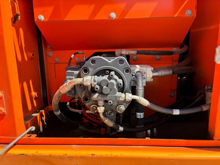 2020-doosan-dx225-lc-image-6