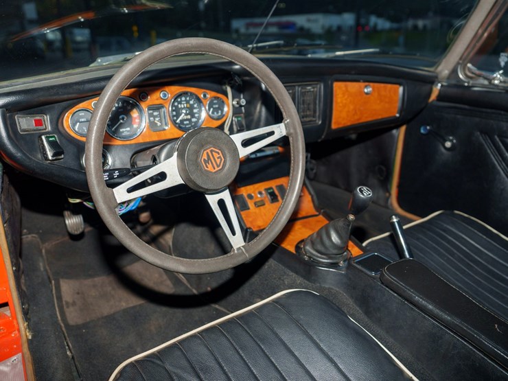 #1069-•-offered-at-no-reserve-|-1973-mg-mgb-mark-lll-convertible-image-76