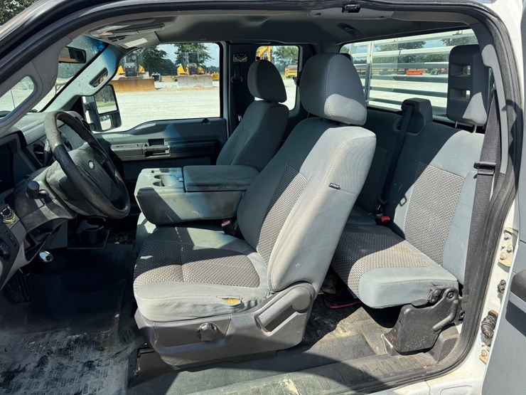 2011-ford-f250-image-15