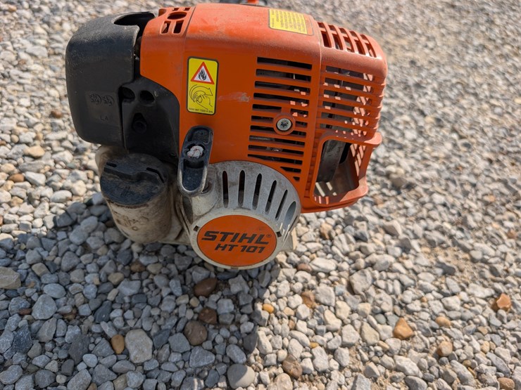stihl-ht-101-pole-saw-image-2