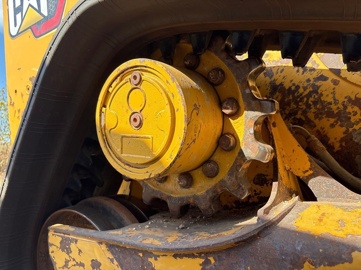 2021-caterpillar-259d-image-9