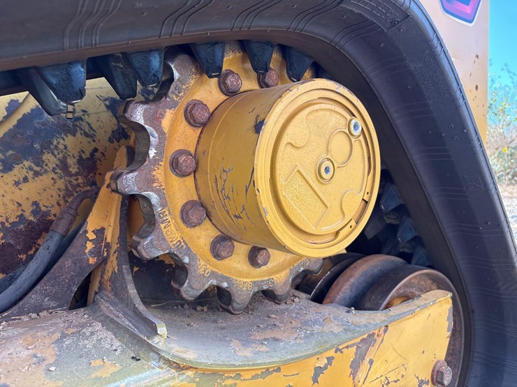 2021-caterpillar-259d-image-7
