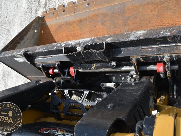 2024-caterpillar-255-image-24