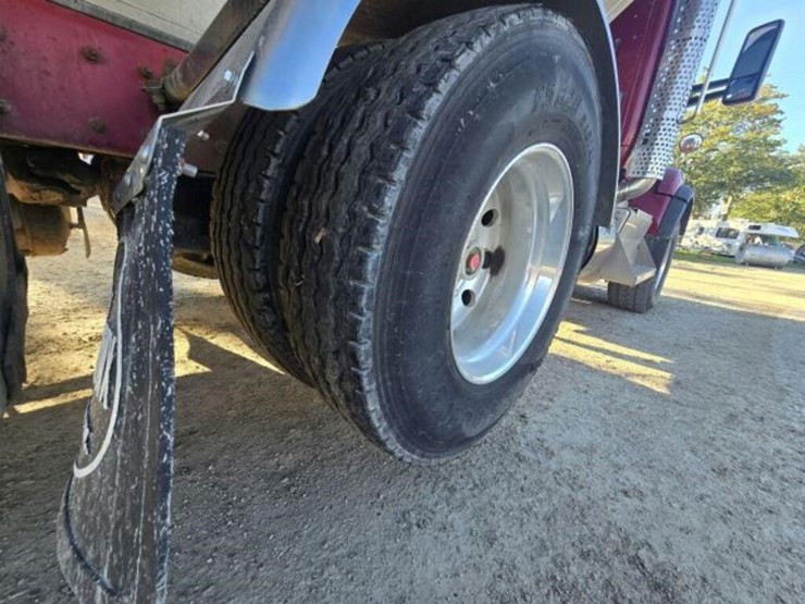 2016-kenworth-t880-image-57