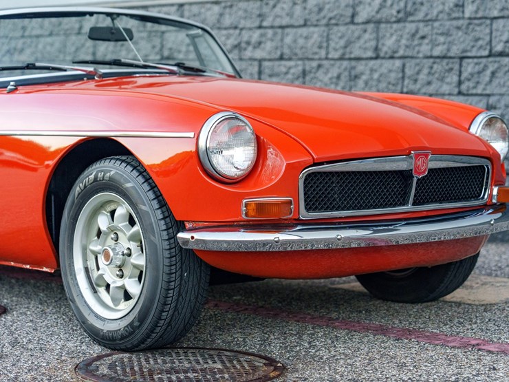#1069-•-offered-at-no-reserve-|-1973-mg-mgb-mark-lll-convertible-image-15