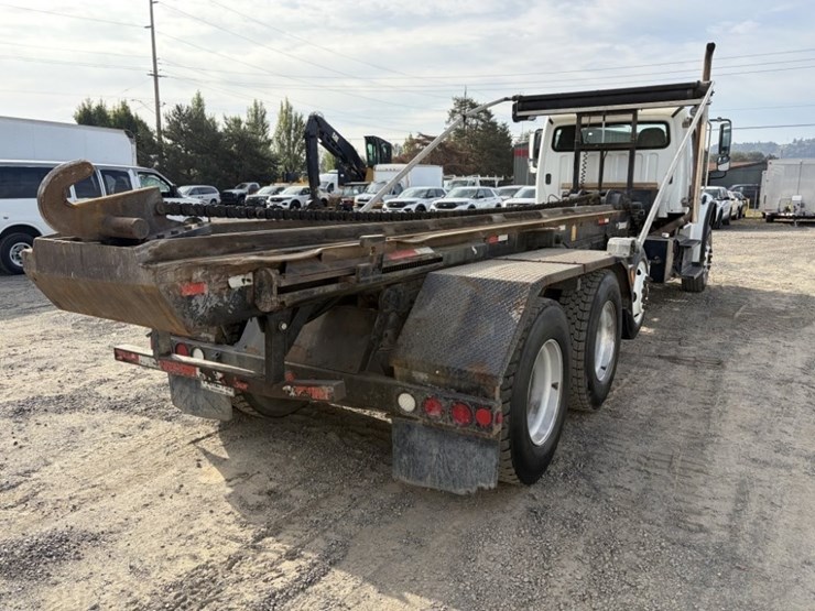 2019-freightliner-m2-t/a-roll-off-truck-image-4