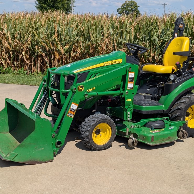 2012 JOHN DEERE 1026R