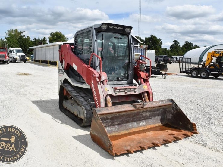 2022-takeuchi-tl10v2-image-22
