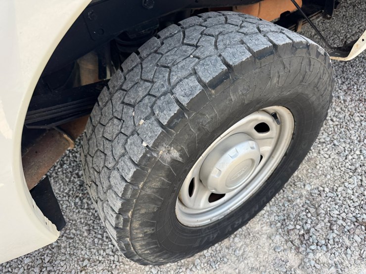 2011-ford-f250-image-13