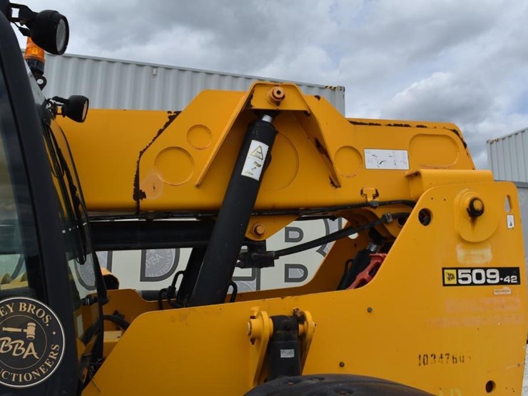 jcb-509-42-image-21