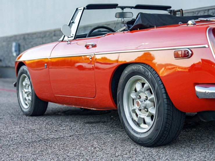 #1069-•-offered-at-no-reserve-|-1973-mg-mgb-mark-lll-convertible-image-41