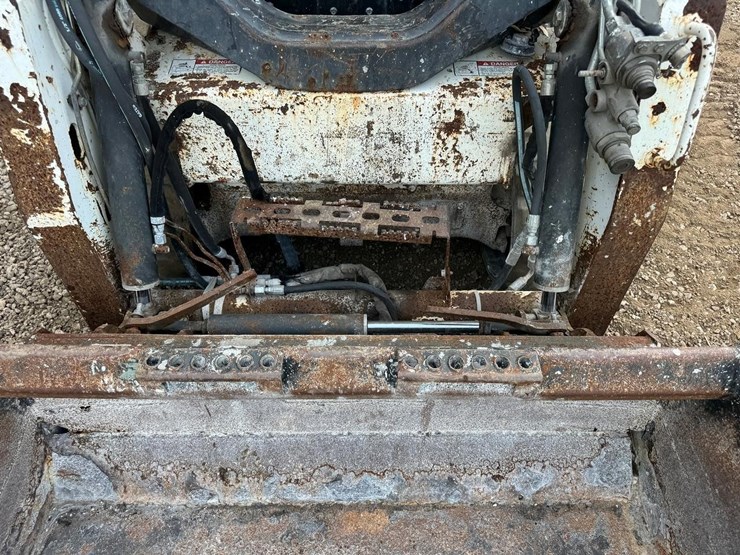 2016-bobcat-t450-image-11