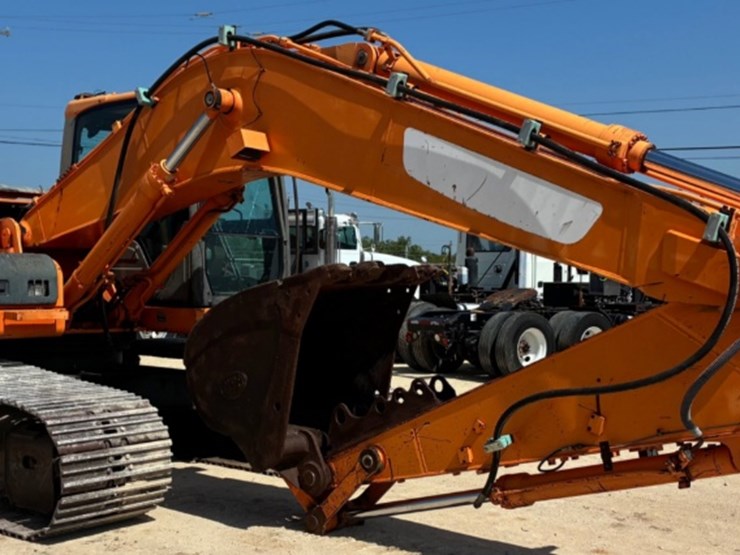 2020-doosan-dx225-lc-image-2