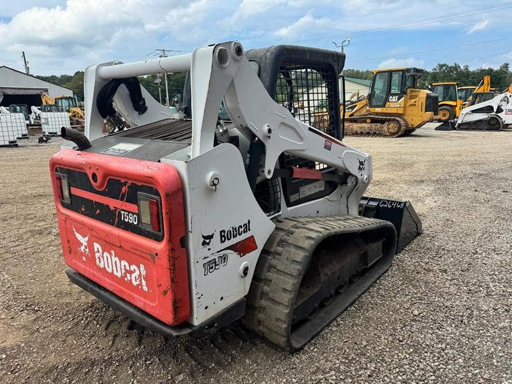 2016-bobcat-t590-image-6
