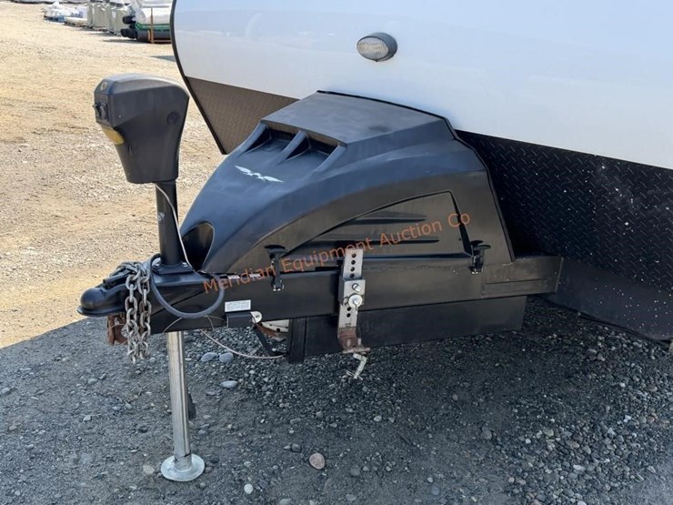 2019-weekend-warrior-toy-hauler-image-16