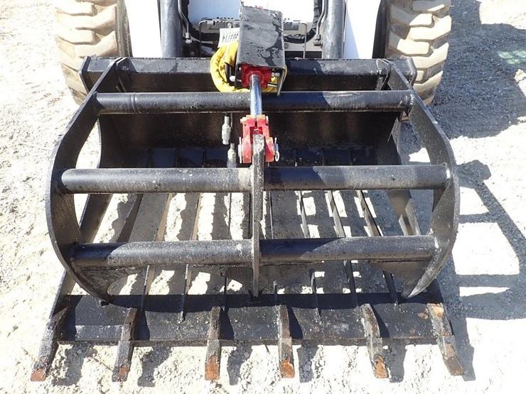 wildcat-48"-skid-steer-skeleton-tooth-grapple-image-2