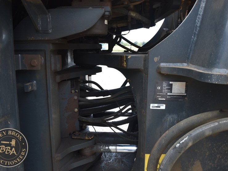 2006-komatsu-wa470-5-image-24