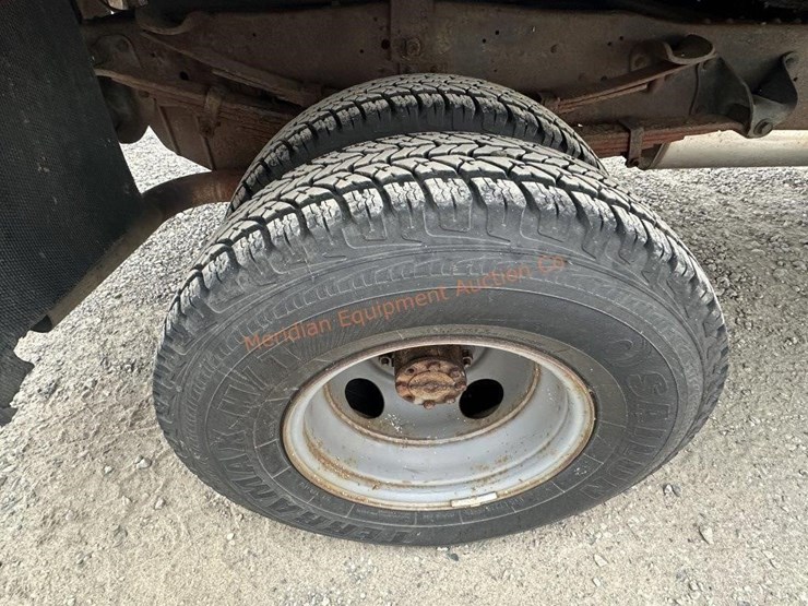 1995-ford-f350-xl-image-18