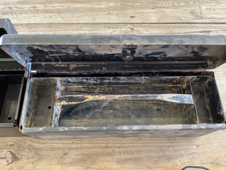 pair-of-john-deere-toolboxes-image-2