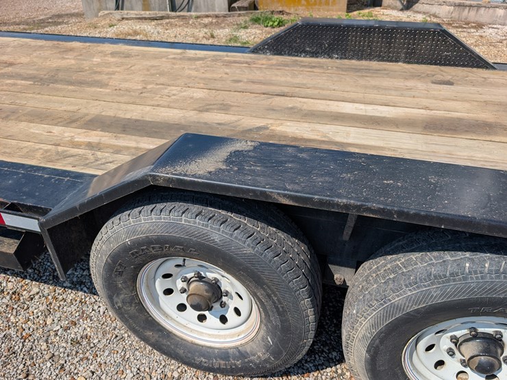 24’-tandem-axle-trailer-image-19