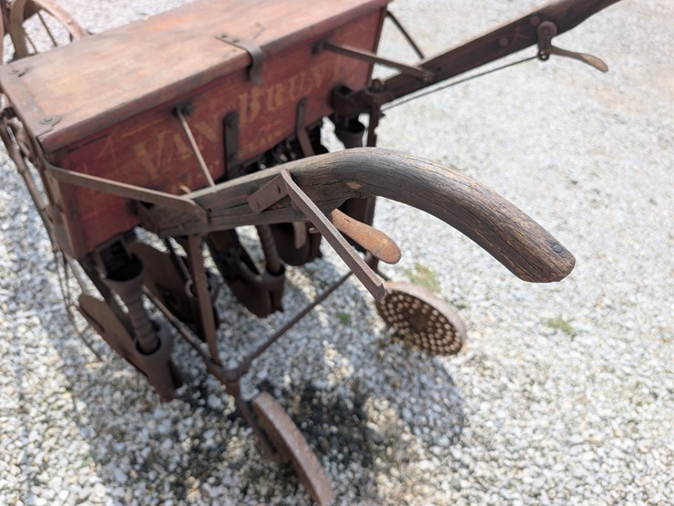 van-brunt-drill-image-16