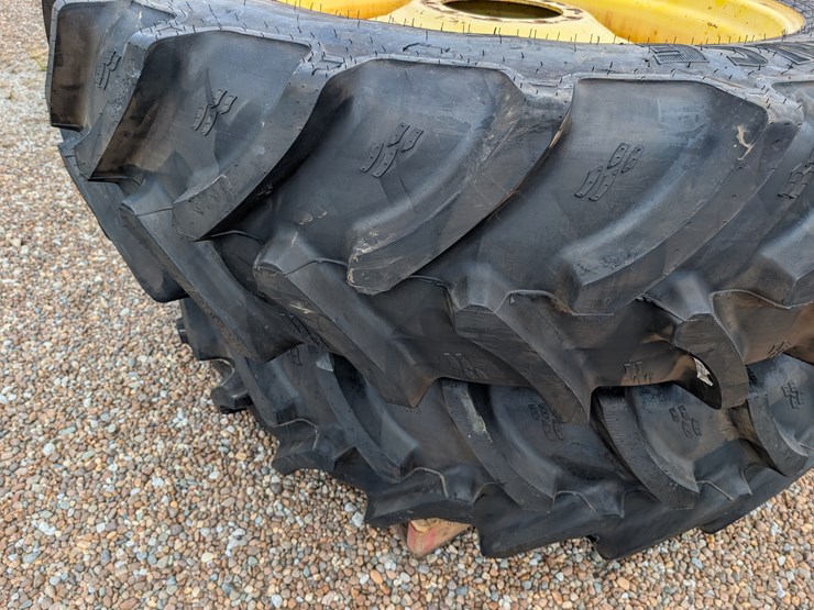 2015-john-deere-6175r-image-103