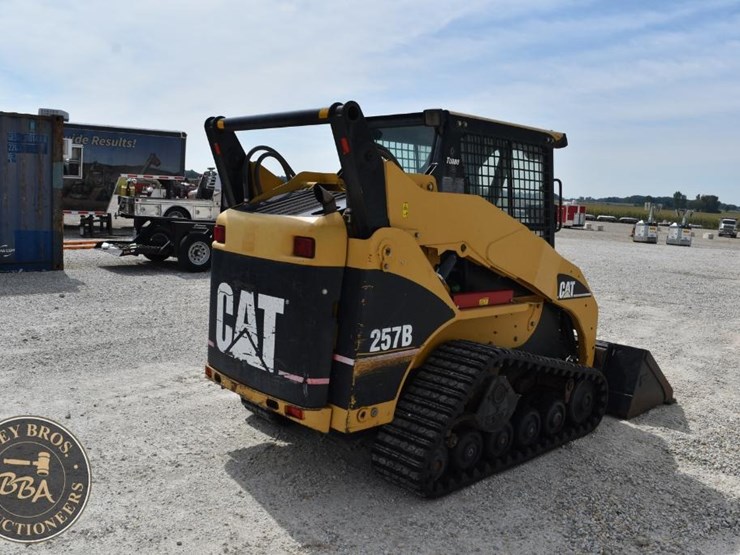 2004-caterpillar-257b-image-17