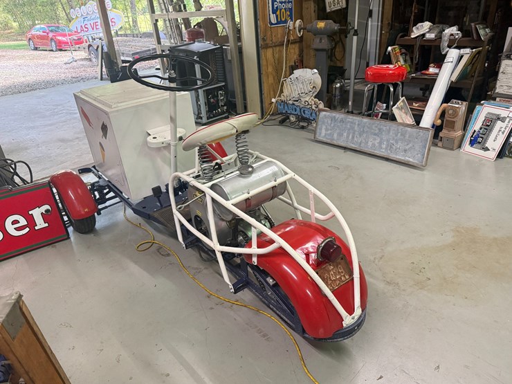 #1086-•-1954-cushman-borden-ice-cream-delivery-bike-–-fully-restored-image-16