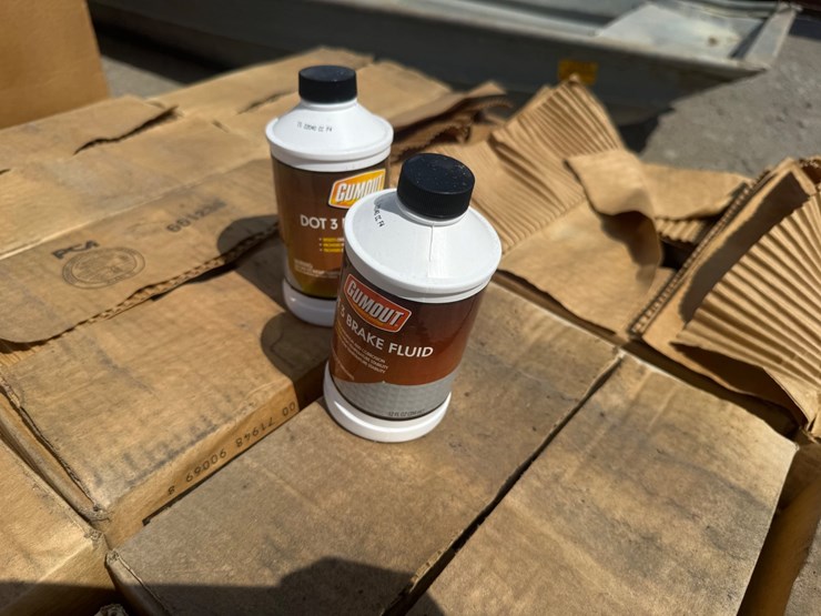 #10519-•-lot-of-brake-fluid-inv#10519-image-5