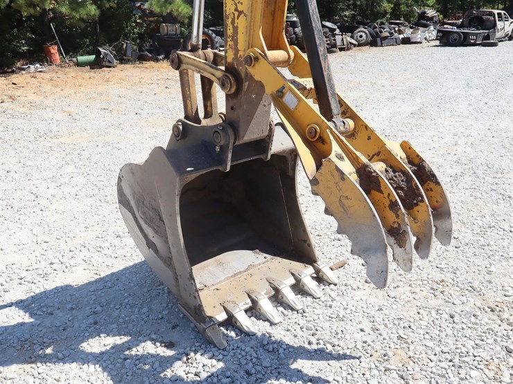 komatsu-pc138us-lc-image-10