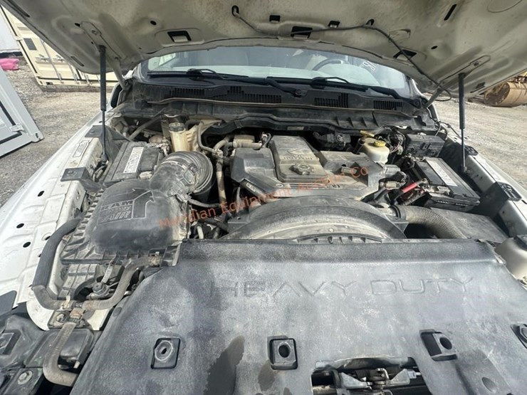 2014-dodge-ram-3500-image-24