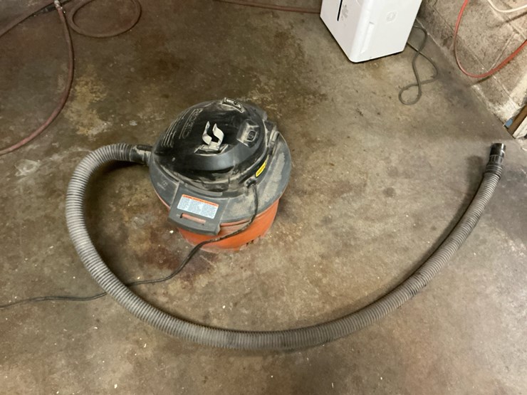 #104-•-2-milwaukee-4-1/2"-corded-angle-grinders-and-ridgid-wet&dry-shop-vac-image-13