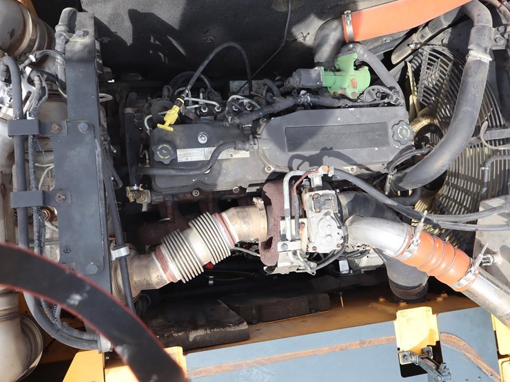 2019-hyundai-hx260l-image-26