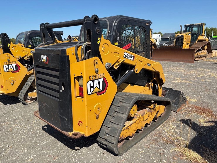 2021-caterpillar-259d3-image-3