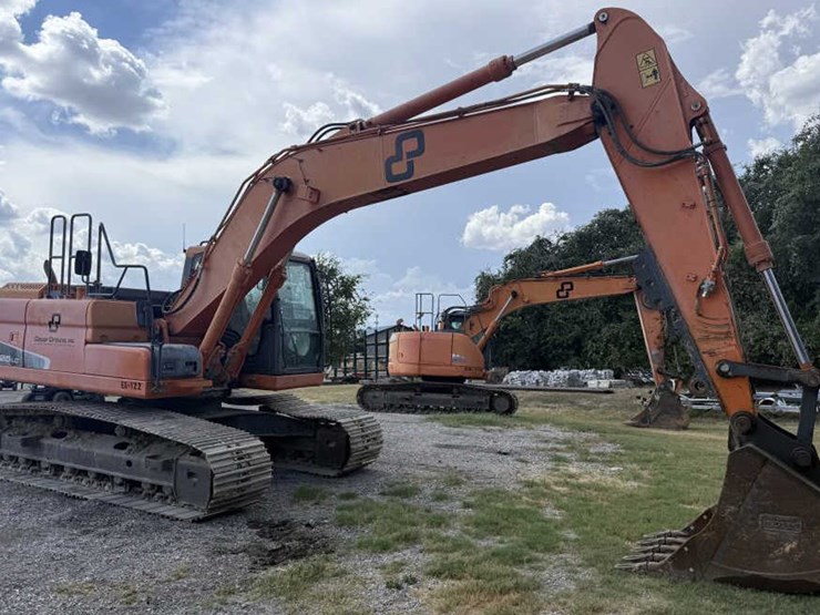doosan-dx225-lc-3-image-1