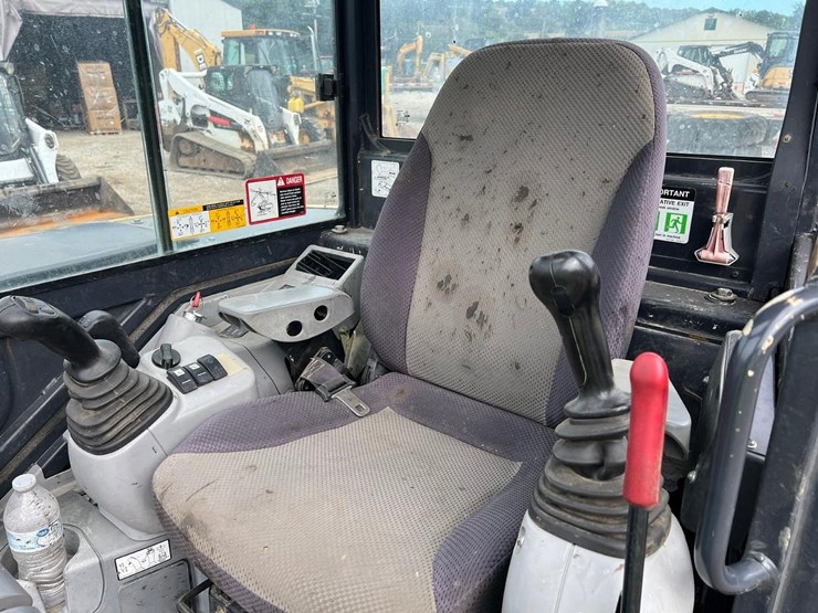 2018-deere-60g-image-14