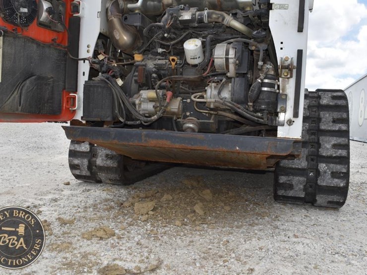 2016-bobcat-t770-image-32