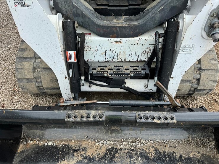 2016-bobcat-t590-image-11