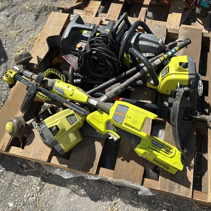 1600 PSI RYOBI, (2) 2 CYCLE RYOBI, (2) RYOBI WEEDEATER (2) EXPANDIT HANDLES 40 AMP, RYOBI EDGER. RYOBI CHAINSAW. SUPPORT EQUIPMENT