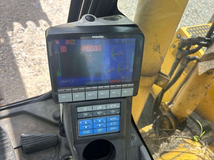 komatsu-pc138us-lc-11-image-15