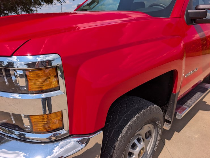 2018-chevrolet-2500hd-image-13