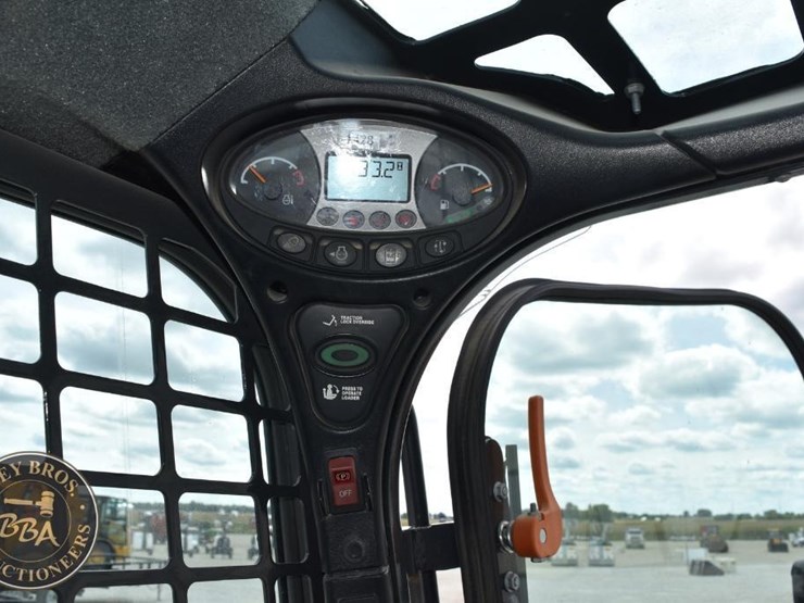 2016-bobcat-t770-image-51