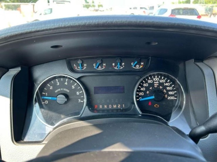 2014-ford-f150-xlt-image-10