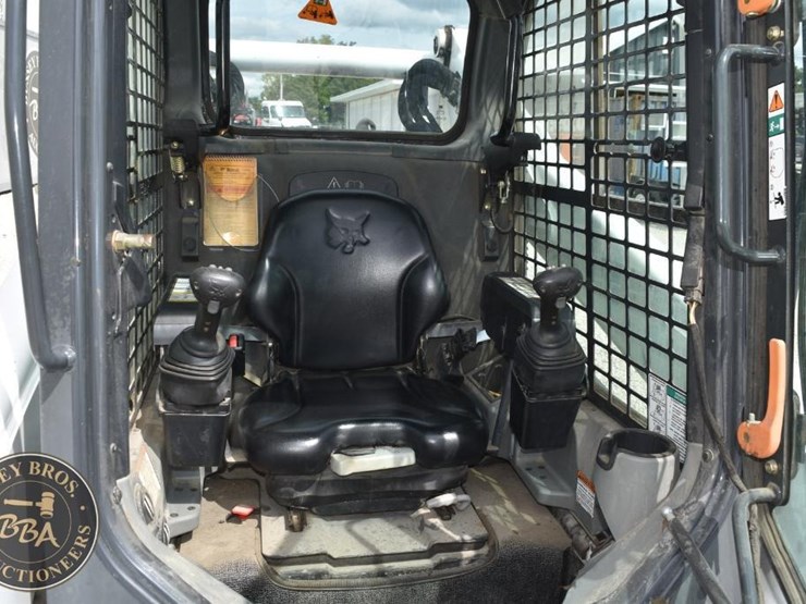 2016-bobcat-s770-image-36