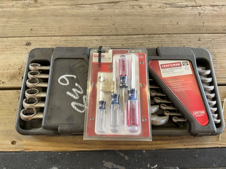 craftsman-standard-combination-wrench-set-and-screwdriver-set-image-1