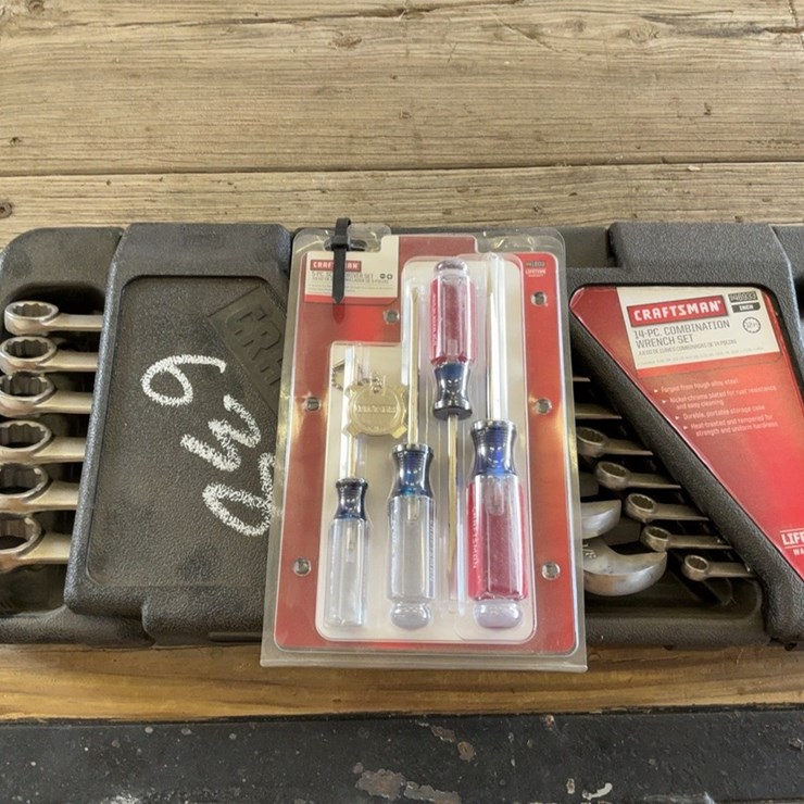 Craftsman standard combination wrench set and screwdriver set