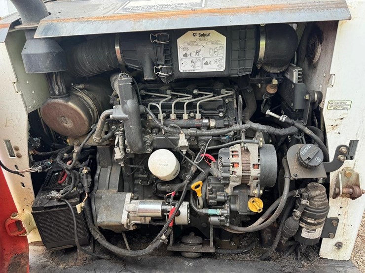 2016-bobcat-t590-image-17