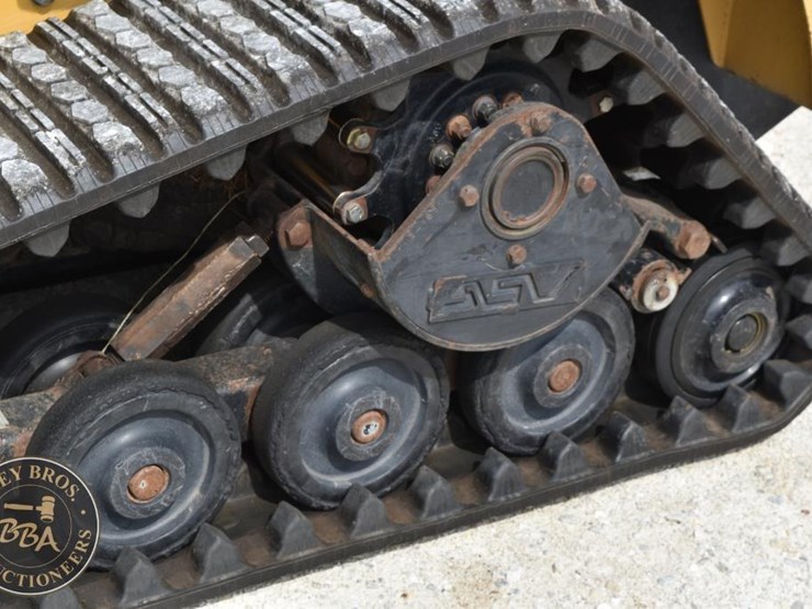 2004-caterpillar-257b-image-30