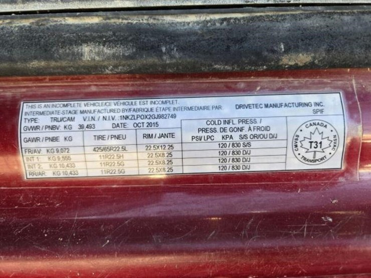 2016-kenworth-t880-image-32